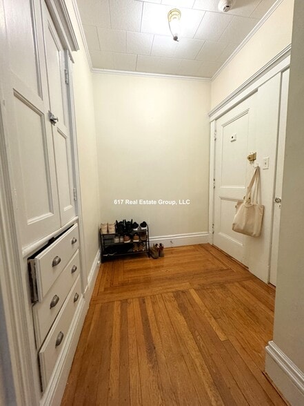 Building Photo - 18 Euston St