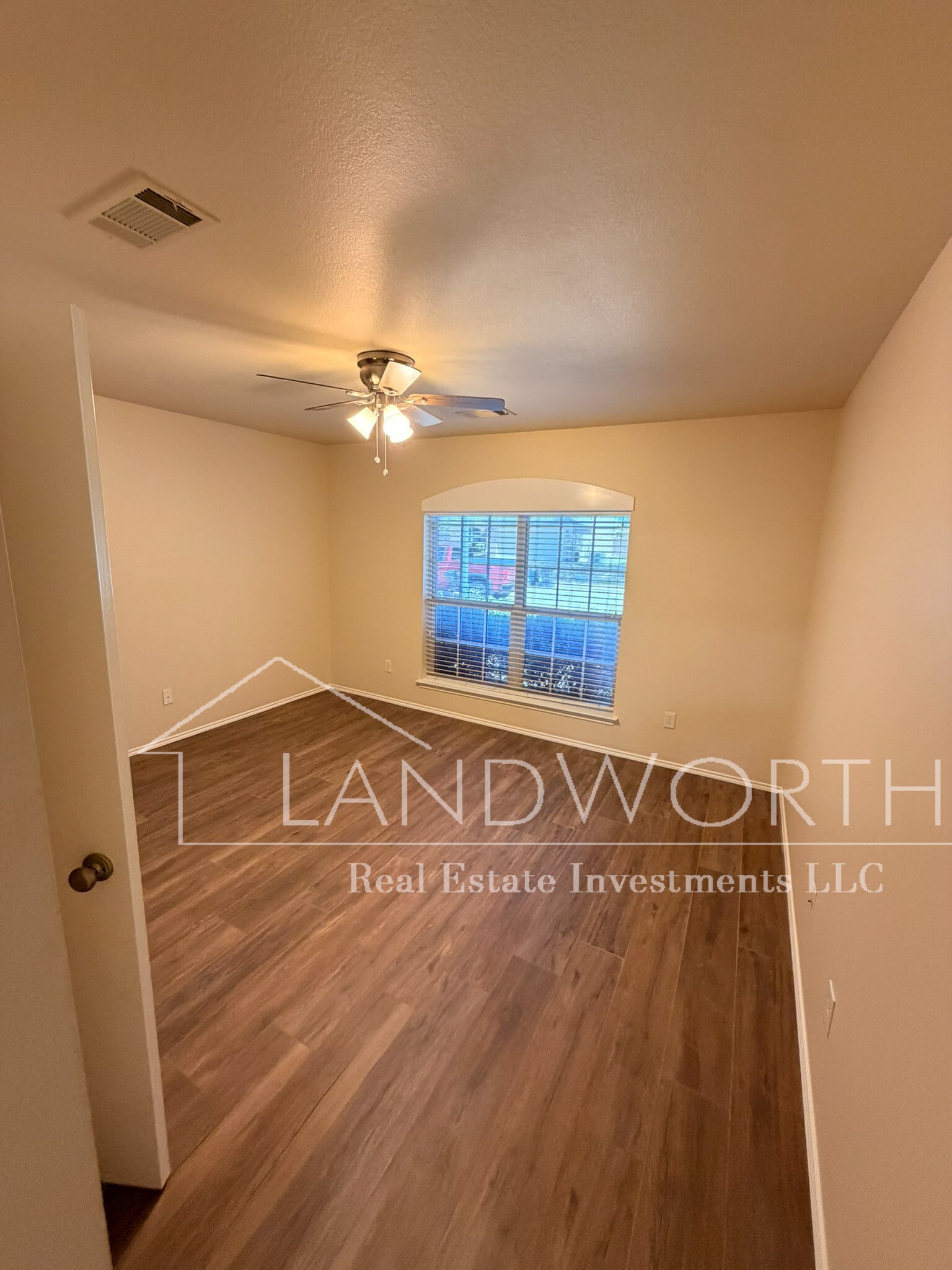 Building Photo - 9617 Olivia Dr