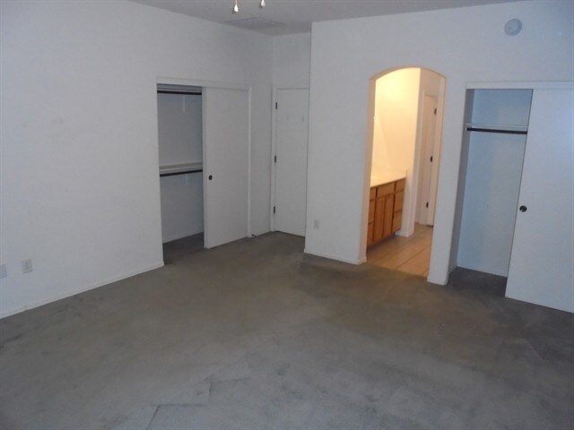 Building Photo - 3621 W Avenida Vera Cruz