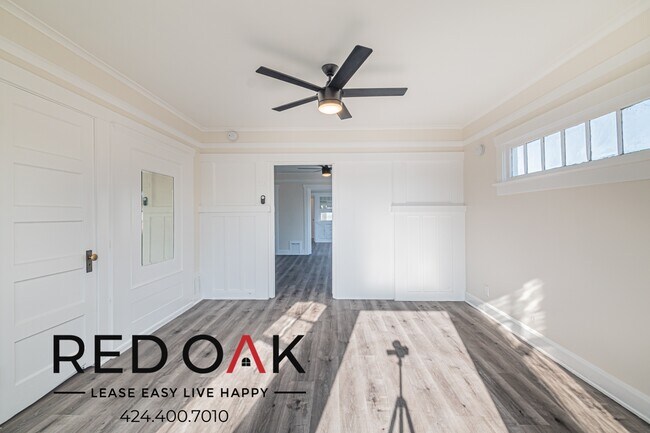 Building Photo - 4626 Wall St