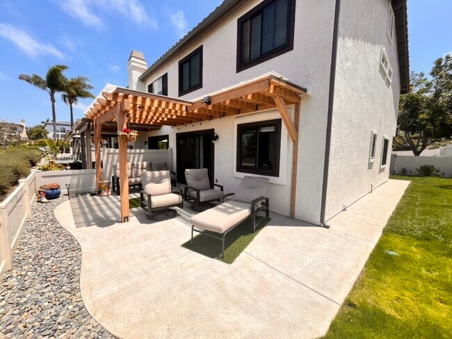 Building Photo - 6813 Briarwood Dr