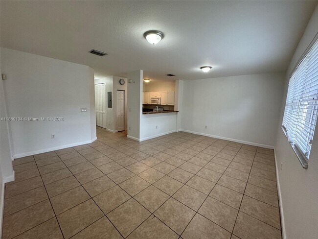 Building Photo - 1690 NE 33rd Ave