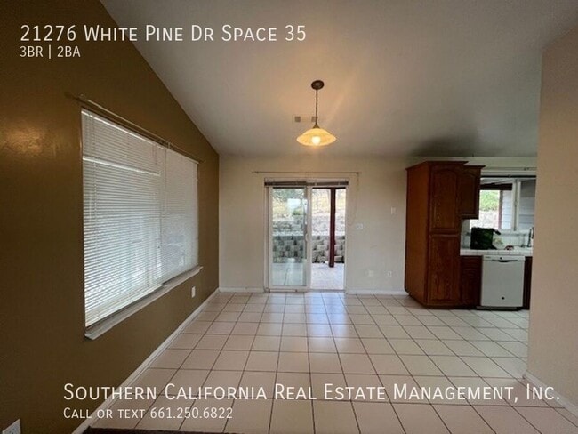 Building Photo - 21276 White Pine Dr