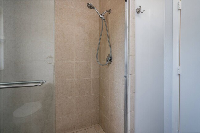 Building Photo - RARELY AVAILABLE!  3BED/2BATH POOL HOME FOR RENT-SARASOTA, FL $2995.00