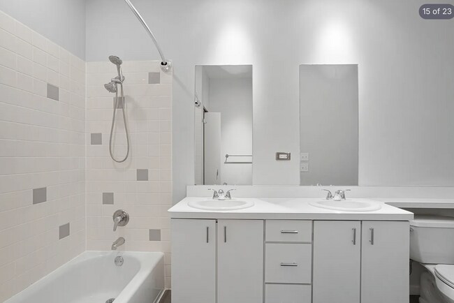 Building Photo - Incredible 2 Bedroom 2 Bath West Loop, Chicago Penthouse Condo for Lease