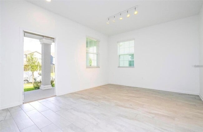 Building Photo - 13890 Title Wy