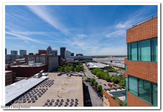 Building Photo - 222 E Witherspoon St
