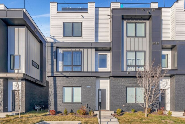 Building Photo - 1313 Baptist World Center Dr