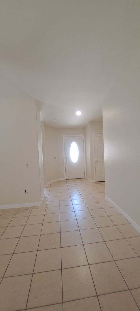 Building Photo - 74994 Serrano Dr