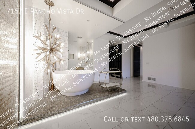 Building Photo - 7157 E Rancho Vista Dr