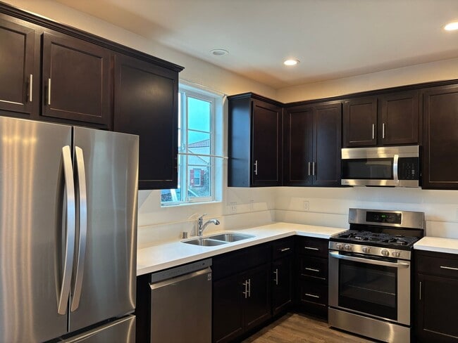 Building Photo - Move In Ready!  3-Bedroom 2.5 Bath with Loft for Rent in Guadalupe