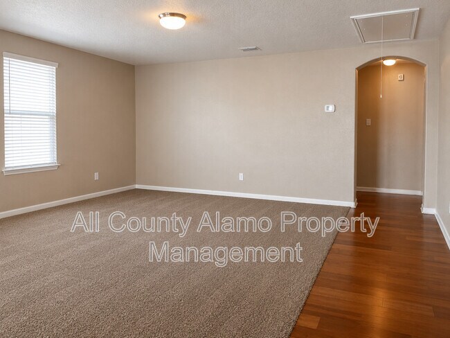 Building Photo - 5565 Saffron Way