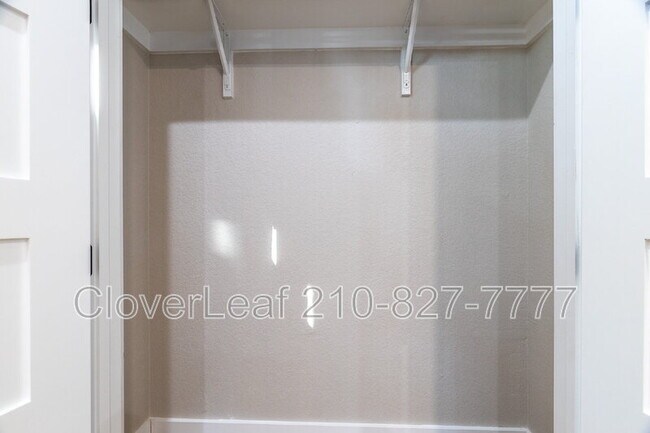 Building Photo - 414 Montana St