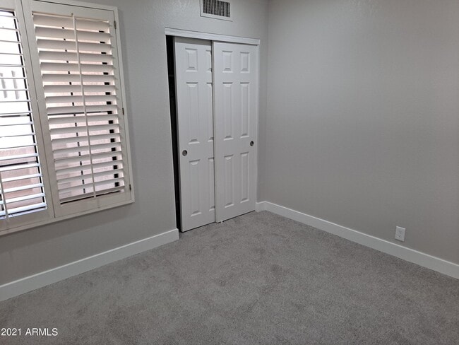 Building Photo - 9074 E Caribbean Ln