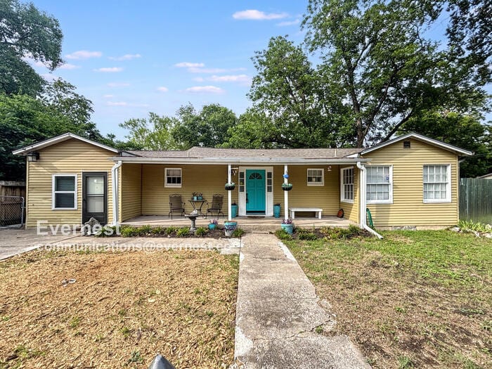 Primary Photo - 208 Florence Dr