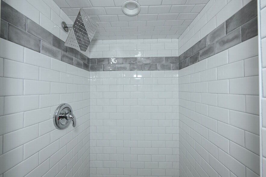 Building Photo - 19226 Winslow Rd