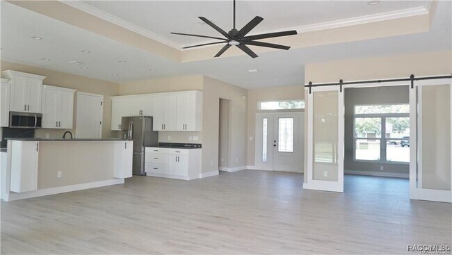 Building Photo - 786 E Dunbar Ln