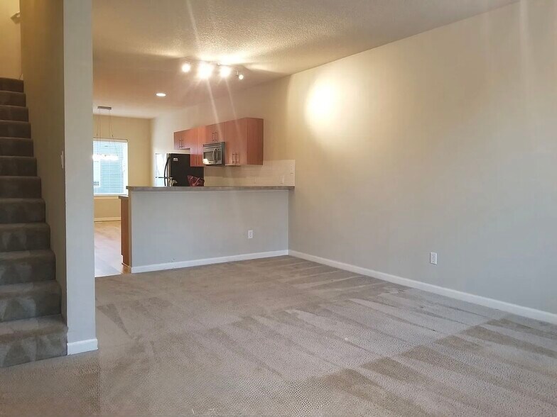 Building Photo - 16715 SW Baseline Rd