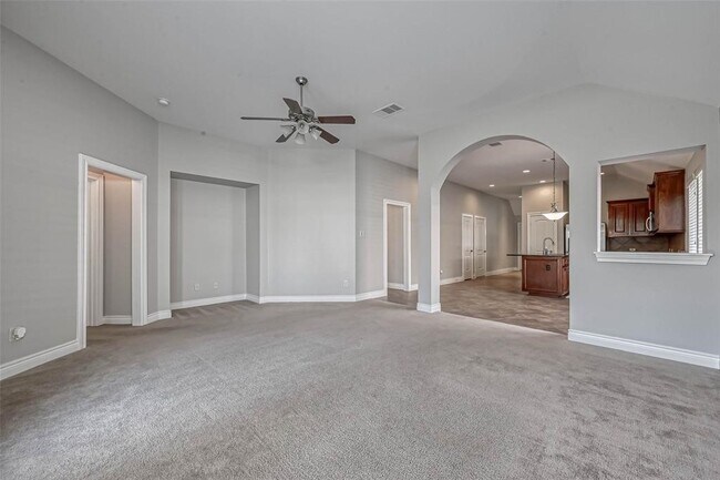 Building Photo - 5523 Stoneridge Ct