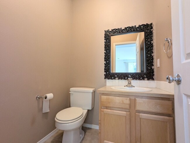 Building Photo - Comfort Meets Convenience in this Dog-Frie...