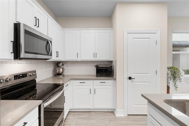 Building Photo - 2917 Olivia Ave