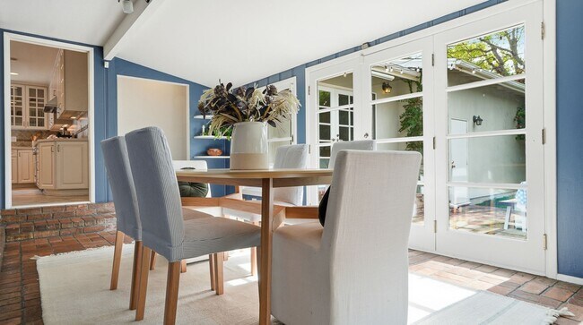 Building Photo - FALL IN LOVE with Ranch Style Living!