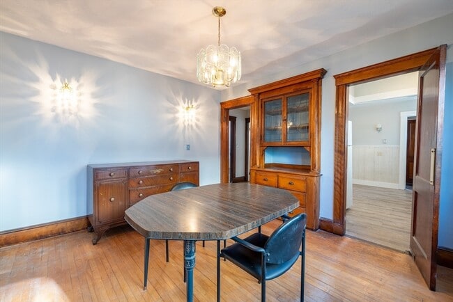 Building Photo - 35 Hosmer St