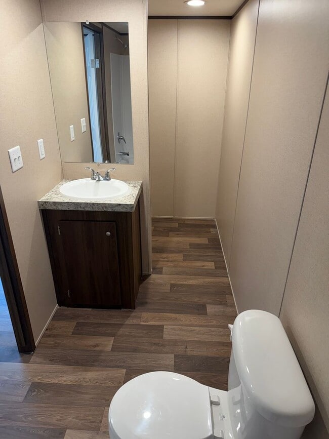 Building Photo - 3 Bed / 2 Bath Rental Available – Loris Area