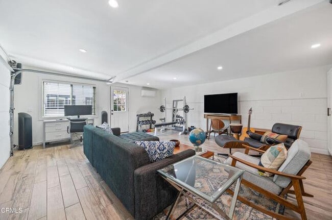 Building Photo - 1869 Galbreth Rd