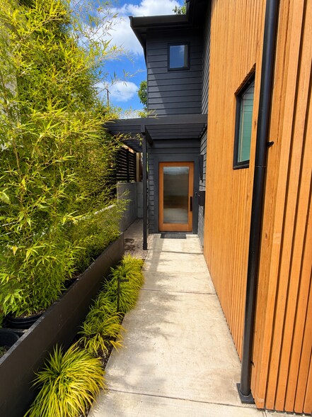 Building Photo - 3421 34th Ave SW