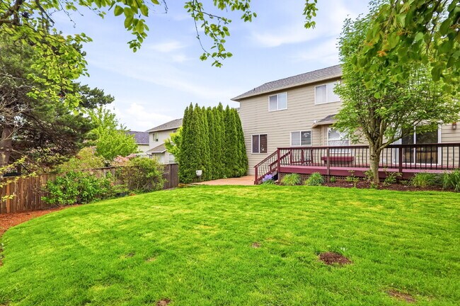 Building Photo - Elegant Executive Home in Desirable Camas – Minutes to SR-14, I-205 & Vancouver