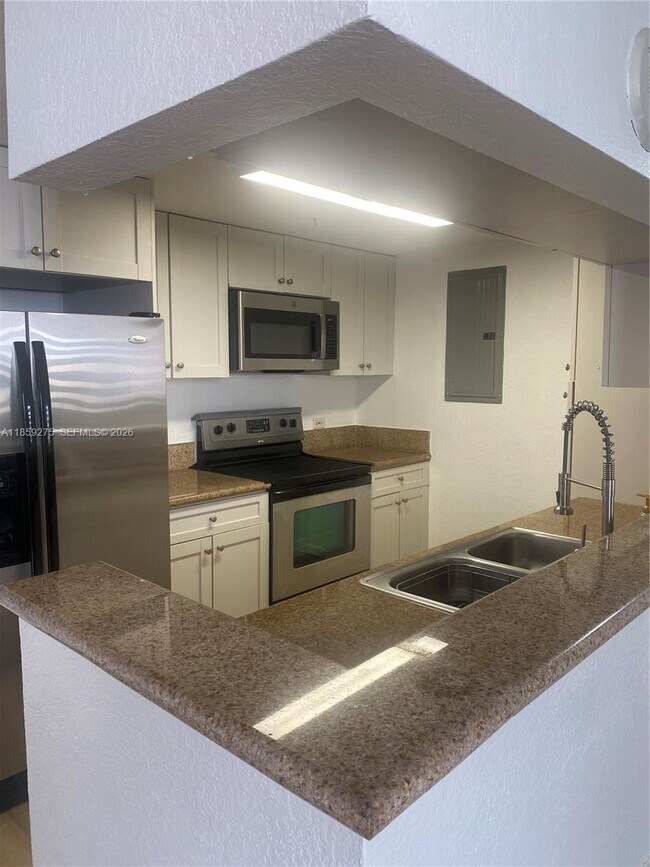 Building Photo - 36 NW 6th Ave