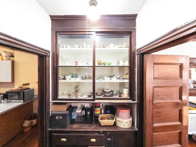 Building Photo - 27 Lakeville Rd