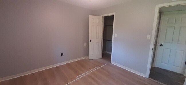 Building Photo - 1803 Greenwood Cove