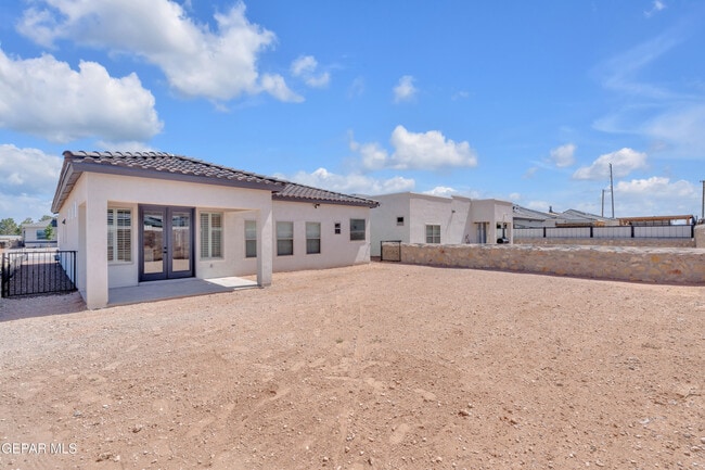 Building Photo - 14936 Hill Ridge Ct
