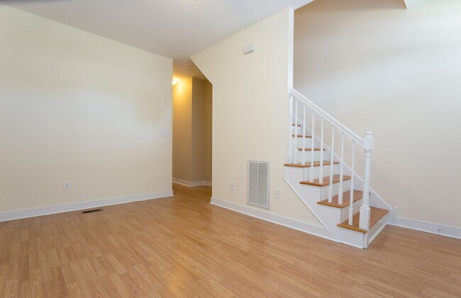 Building Photo - 13111/2AWLeighSt