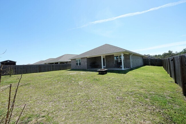 Building Photo - 904 Merganser Way