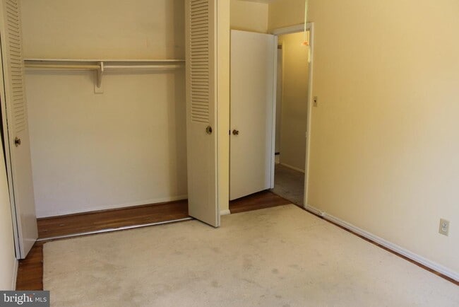 Building Photo - 1120 Linkside Dr