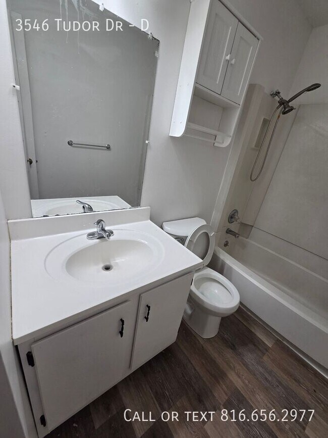 Building Photo - 3546 Tudor Dr