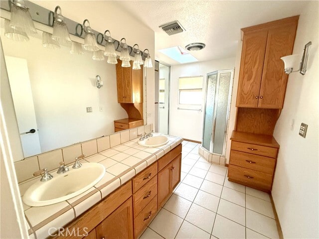 Building Photo - 608 Juanita Ave