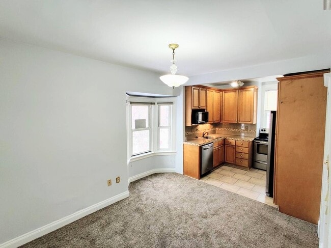 Building Photo - 228 N Pearl St