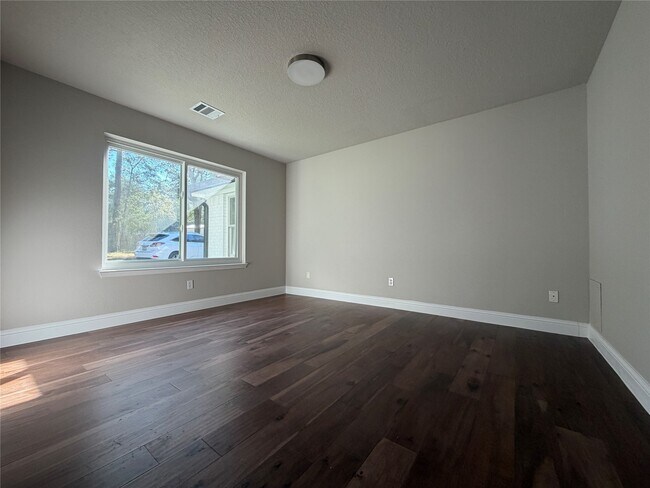 Building Photo - 28402 Ascot Farms Rd