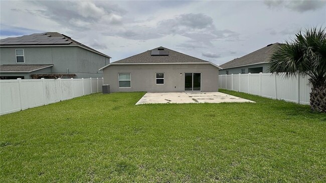 Building Photo - 421 Pinecrest Loop