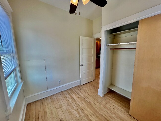 Building Photo - 714 N 9th St