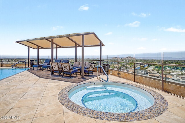 Building Photo - 7175 E Camelback Rd