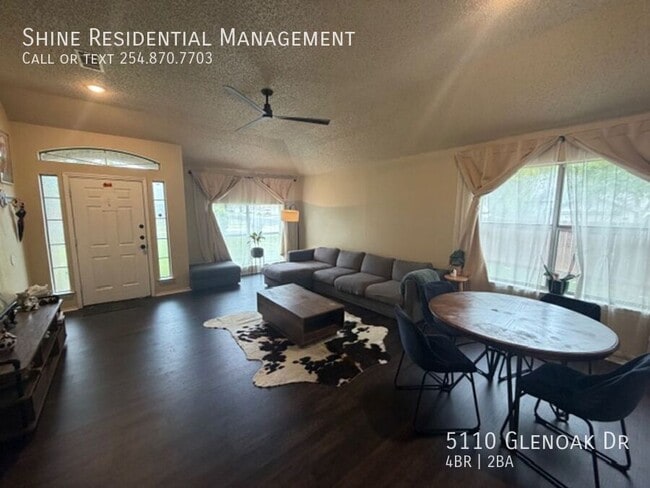 Building Photo - 5110 Glenoak Dr