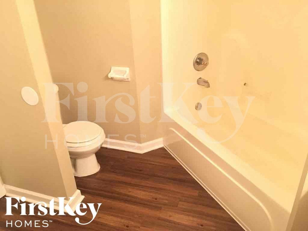 Building Photo - 865 Abbey Grove Ln