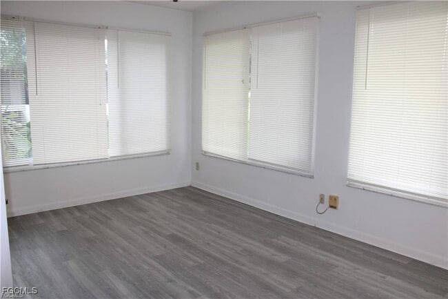 Building Photo - 1604 Ridgecrest St