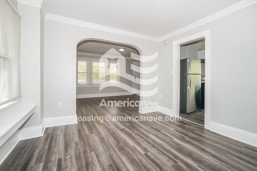 Building Photo - 3867 E 142nd St