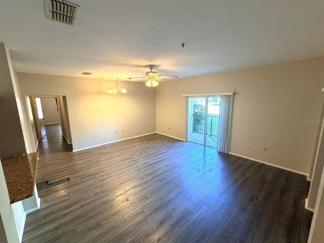 Building Photo - 114 Vista Verdi Cir